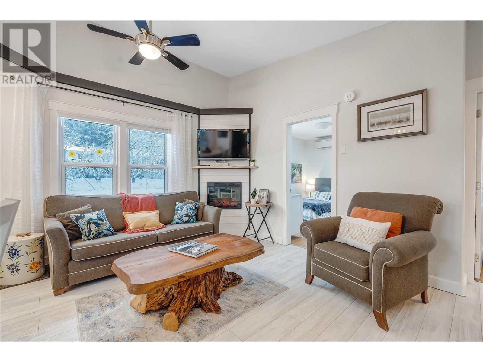 11212 Victoria Road, Summerland