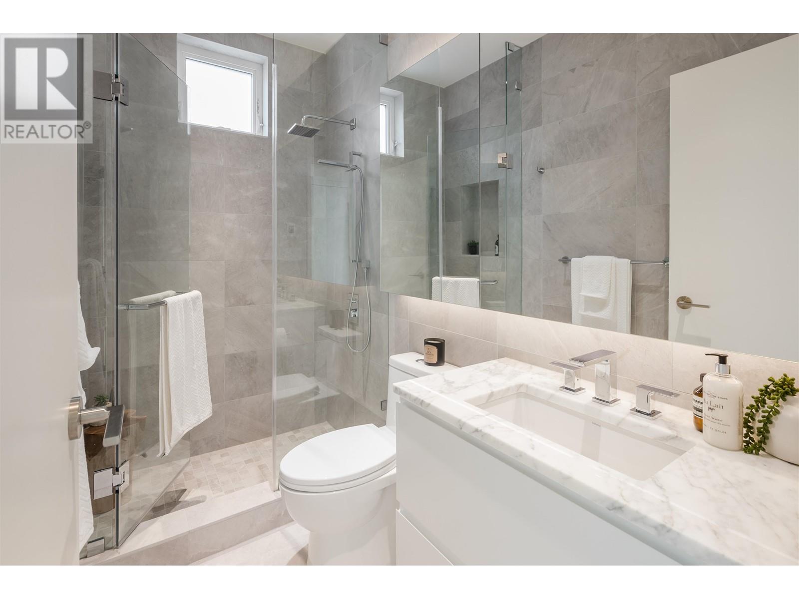 584 ARTHUR ERICKSON PLACE, West Vancouver real estate listing R3012318