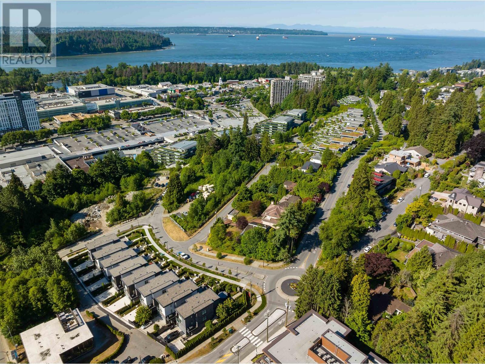 584 ARTHUR ERICKSON PLACE, West Vancouver real estate listing R3012318