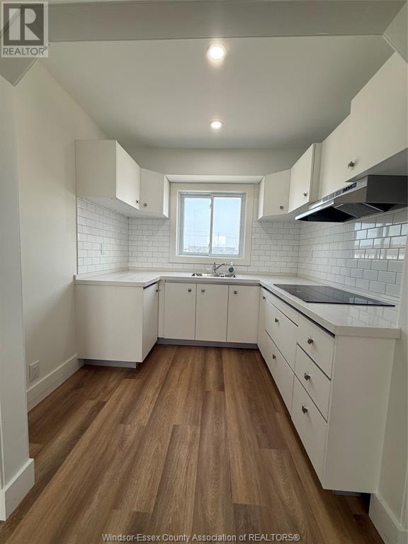 Photo 4 of 2783 Howard Avenue Unit Upper, Windsor ON