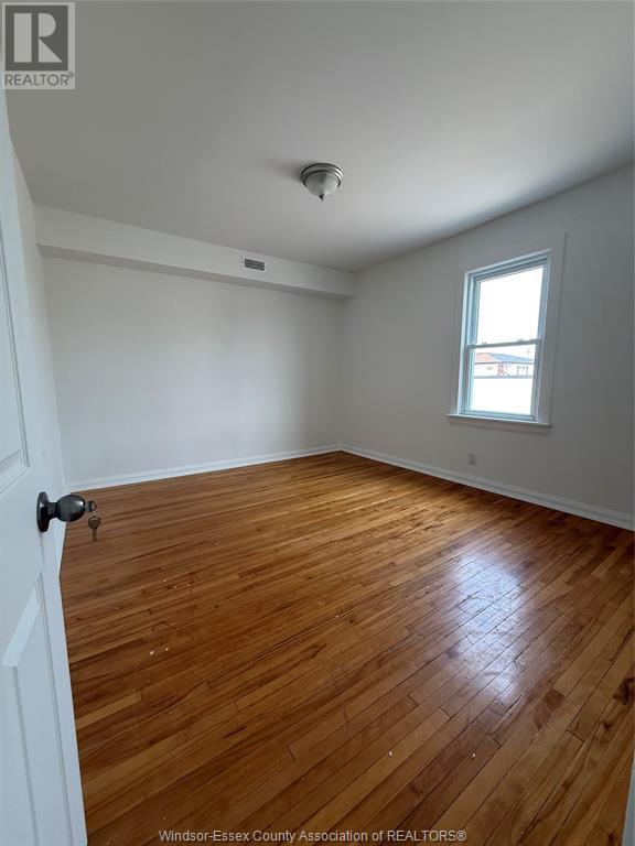 Photo 5 of 2783 Howard Avenue Unit Upper, Windsor ON