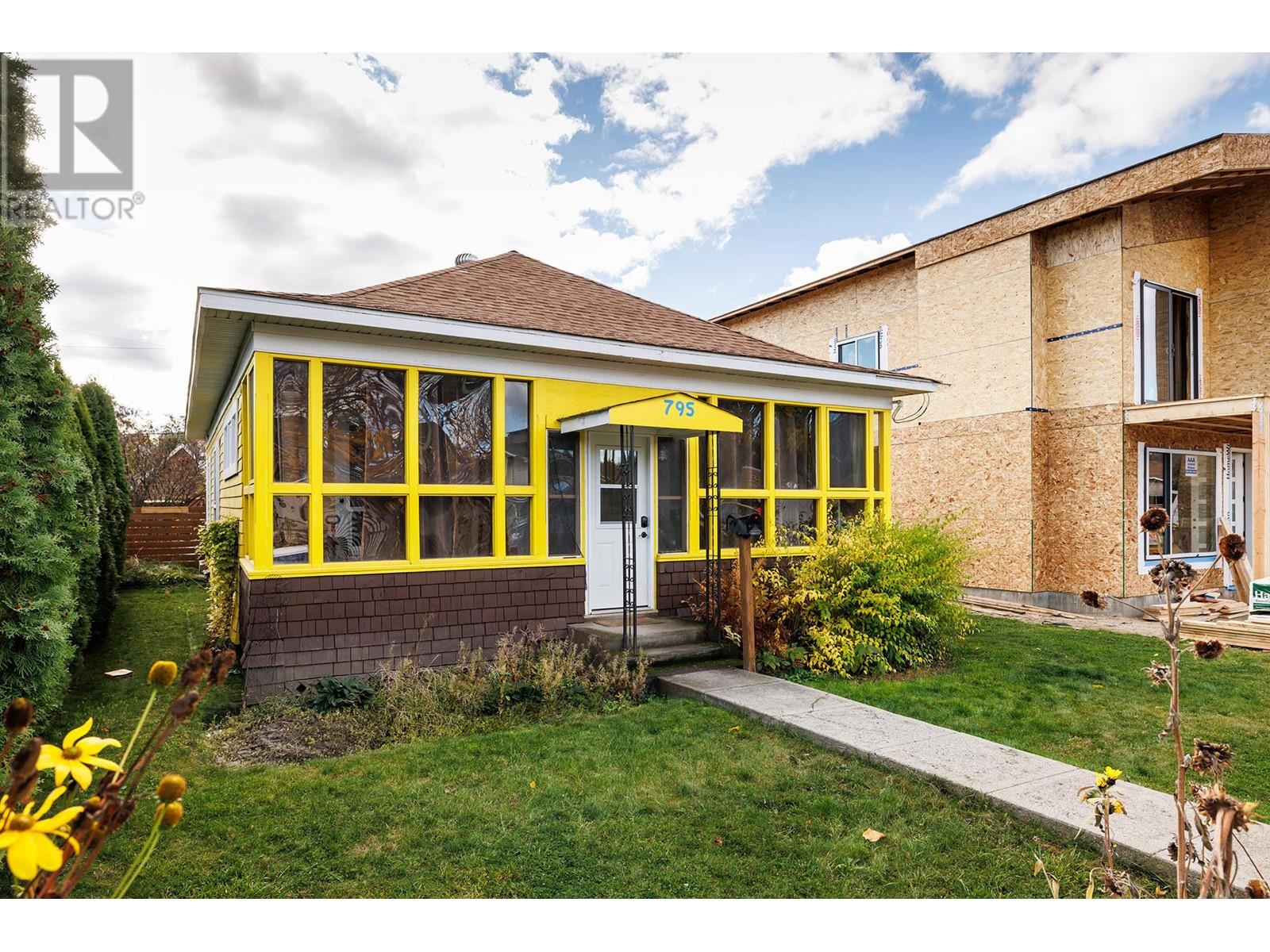  795 Lawson Avenue, Kelowna