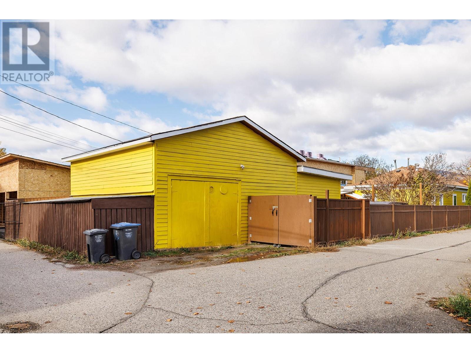  795 Lawson Avenue, Kelowna