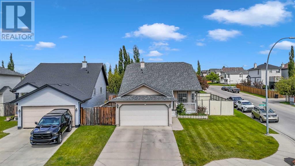 Single Family House Bi-level for Sale in  Citadel Way NW Citadel Calgary 