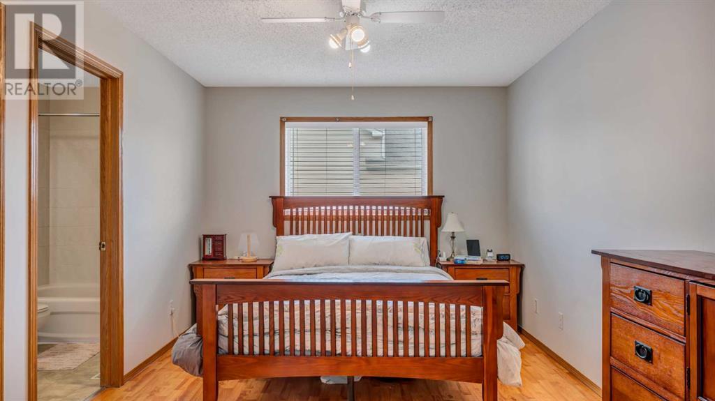 Single Family House Bi-level for Sale in  Citadel Way NW Citadel Calgary 
