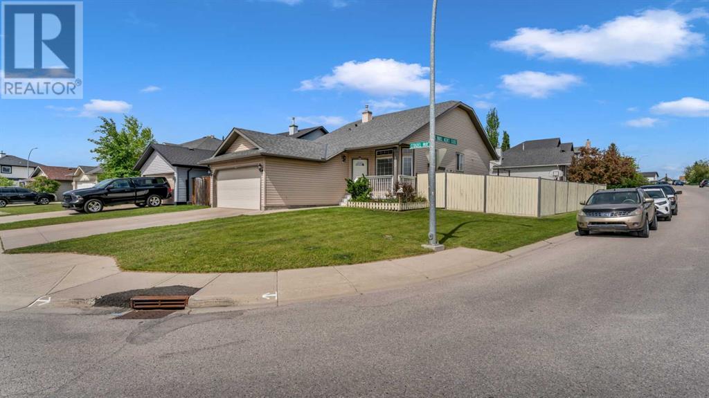 Single Family House Bi-level for Sale in  Citadel Way NW Citadel Calgary 