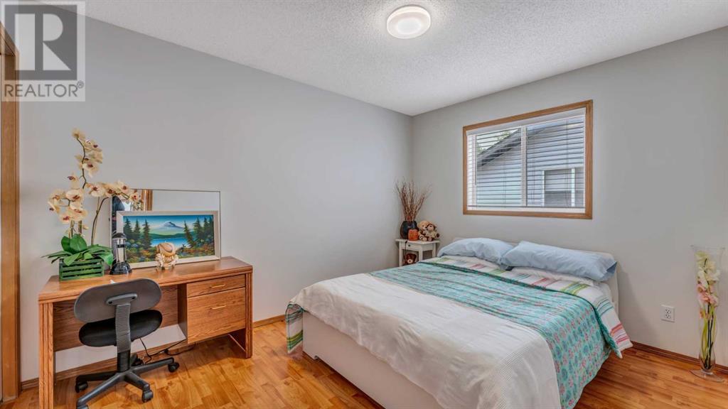 Single Family House Bi-level for Sale in  Citadel Way NW Citadel Calgary 