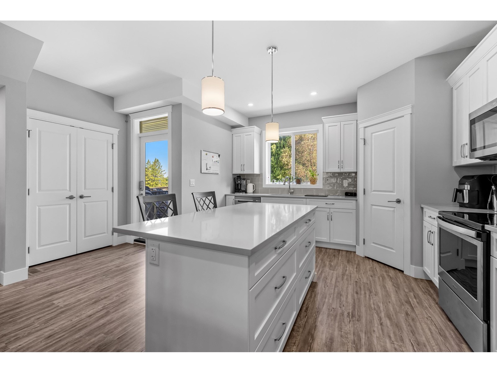 Photo 11 of 26 4295 Old Clayburn Road, Abbotsford BC