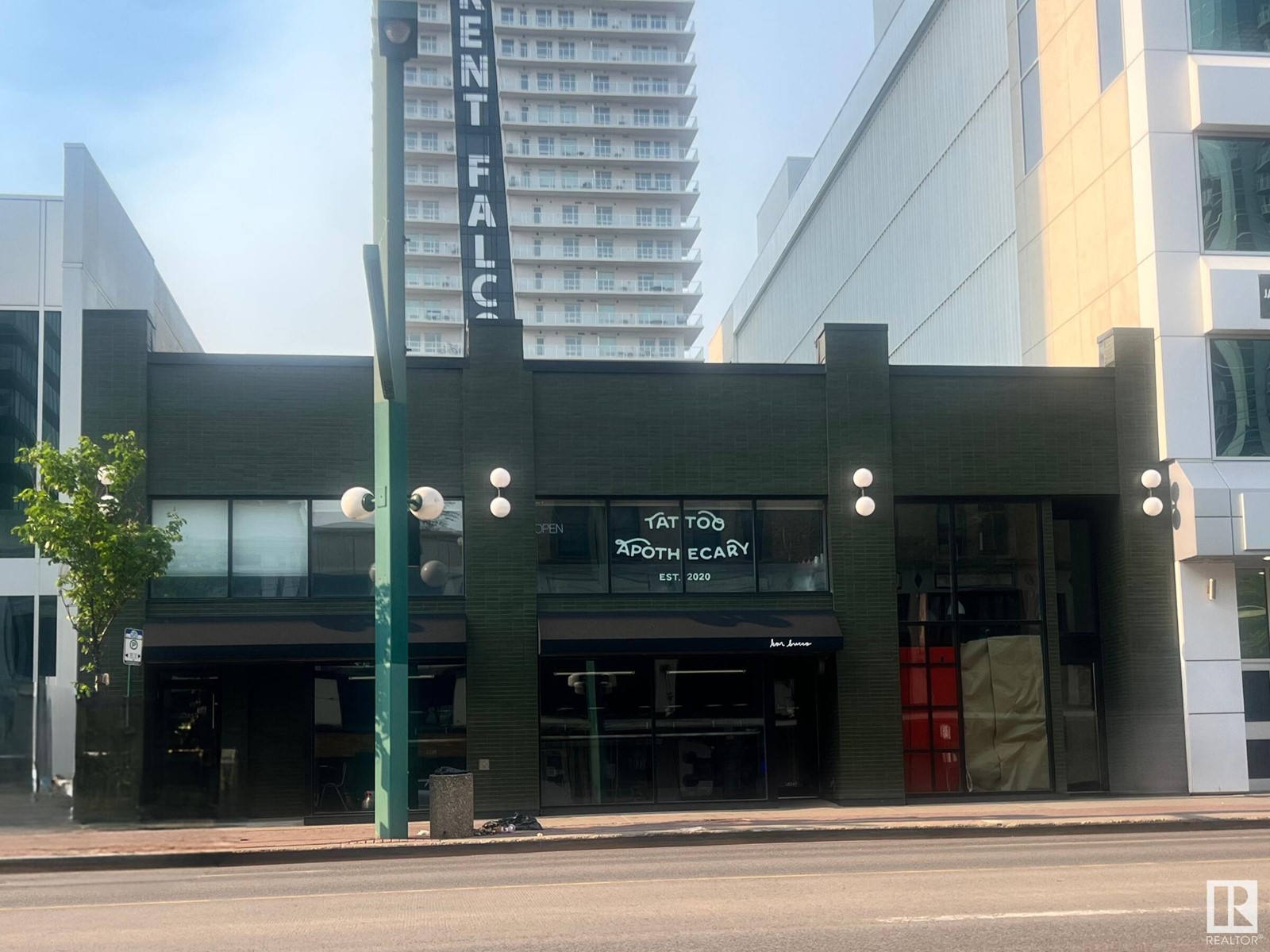 Photo 1 of 10343 49 Jasper Avenue Av Nw Nw, Edmonton AB