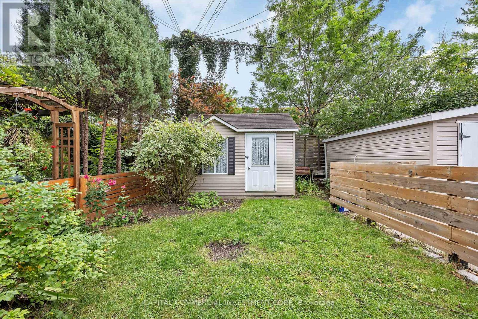 Photo 16 of 226 228 St Andrew Street, Ottawa ON