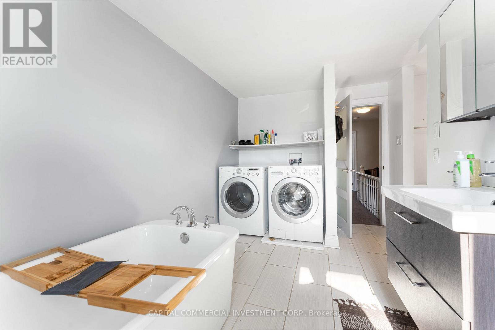Photo 23 of 226 228 St Andrew Street, Ottawa ON