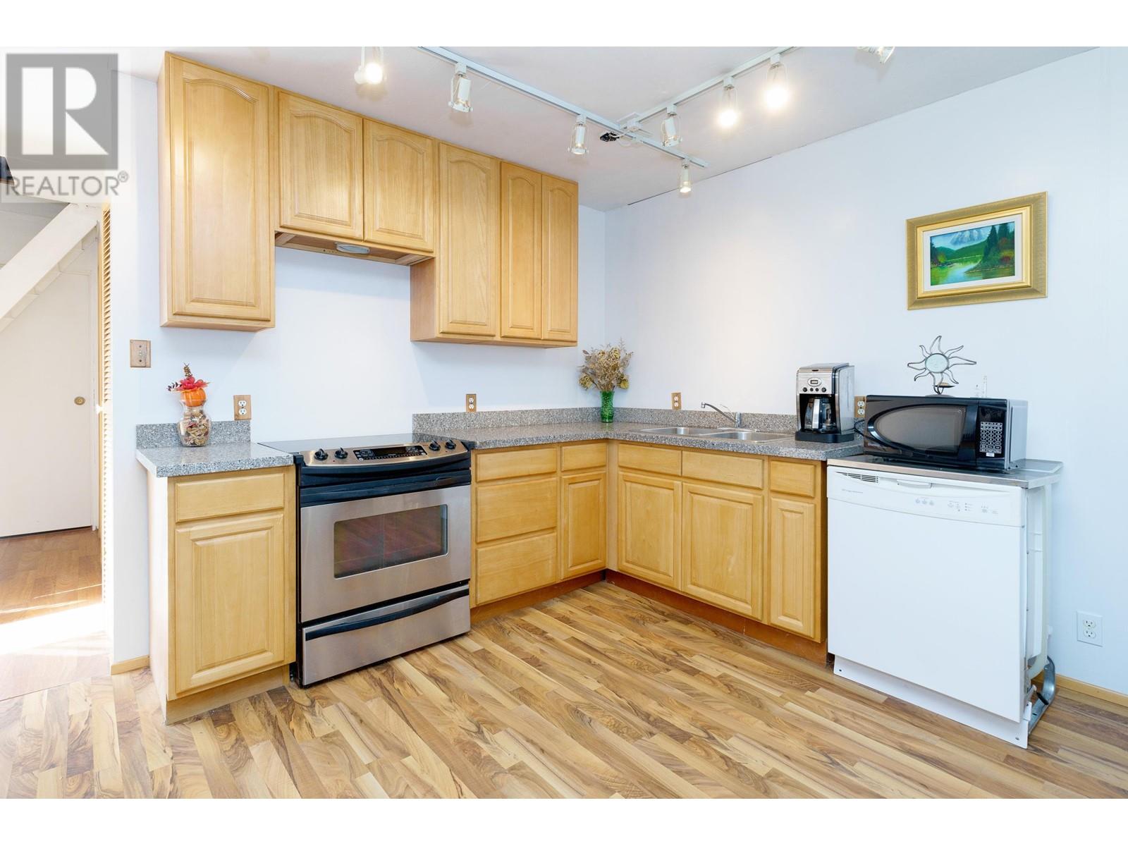 Photo 17 of 11885 264 Street, Maple Ridge BC