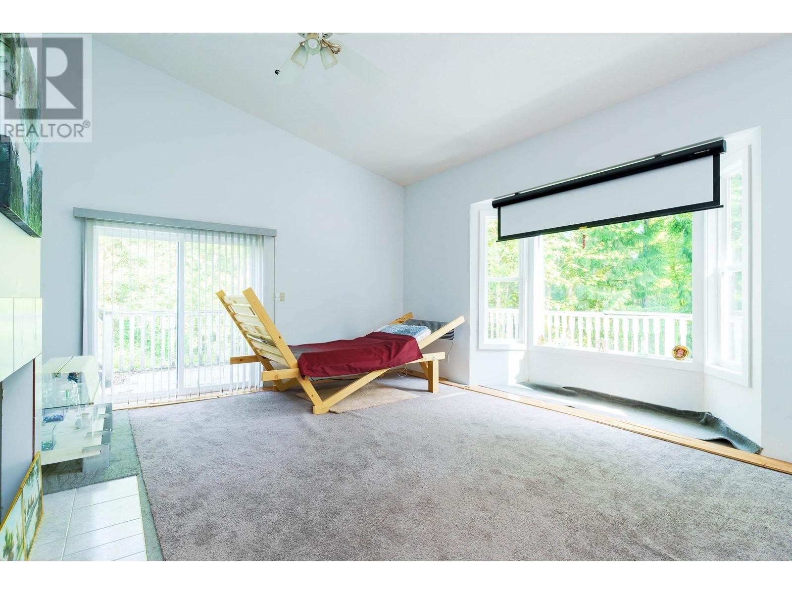 Photo 8 of 11885 264 Street, Maple Ridge BC