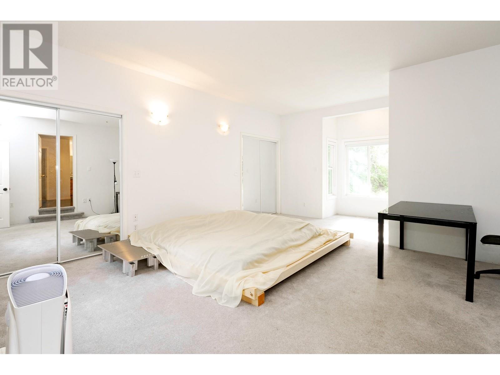 Photo 11 of 11885 264 Street, Maple Ridge BC