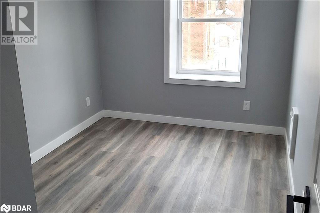 Photo 3 of 109 Albert Street S, Orillia ON