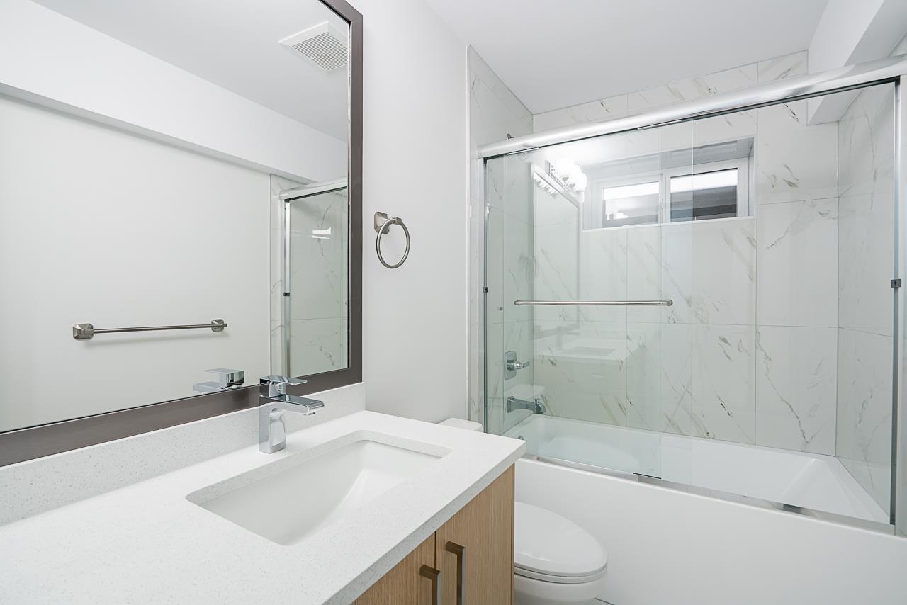 Photo 37 of 7126 204 A Street, Langley BC