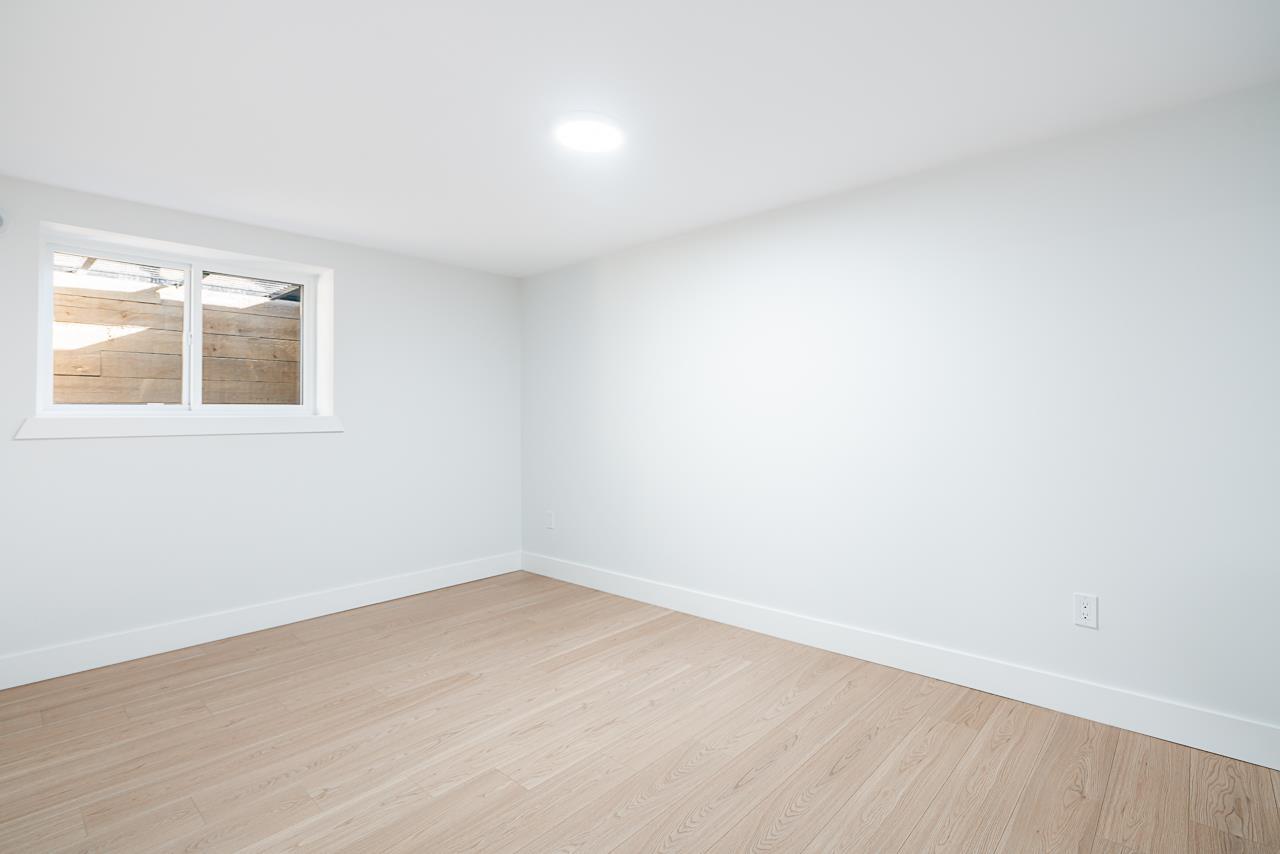 Photo 36 of 7126 204 A Street, Langley BC