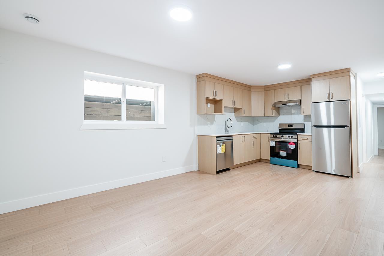 Photo 32 of 7126 204 A Street, Langley BC