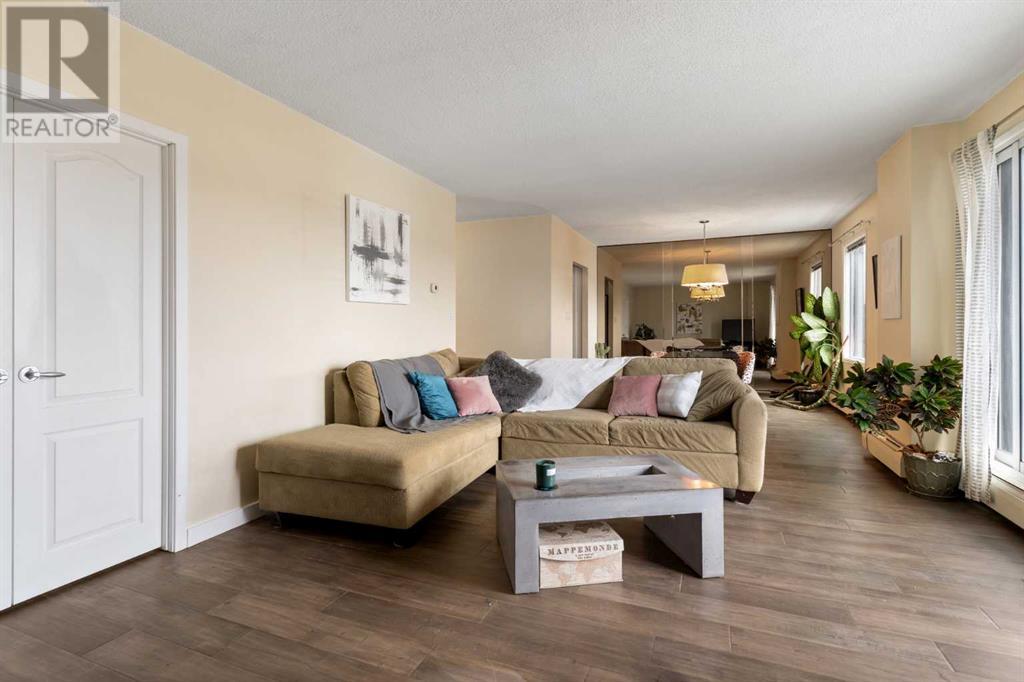Single Family House for Sale in    Avenue SW Beltline Calgary 