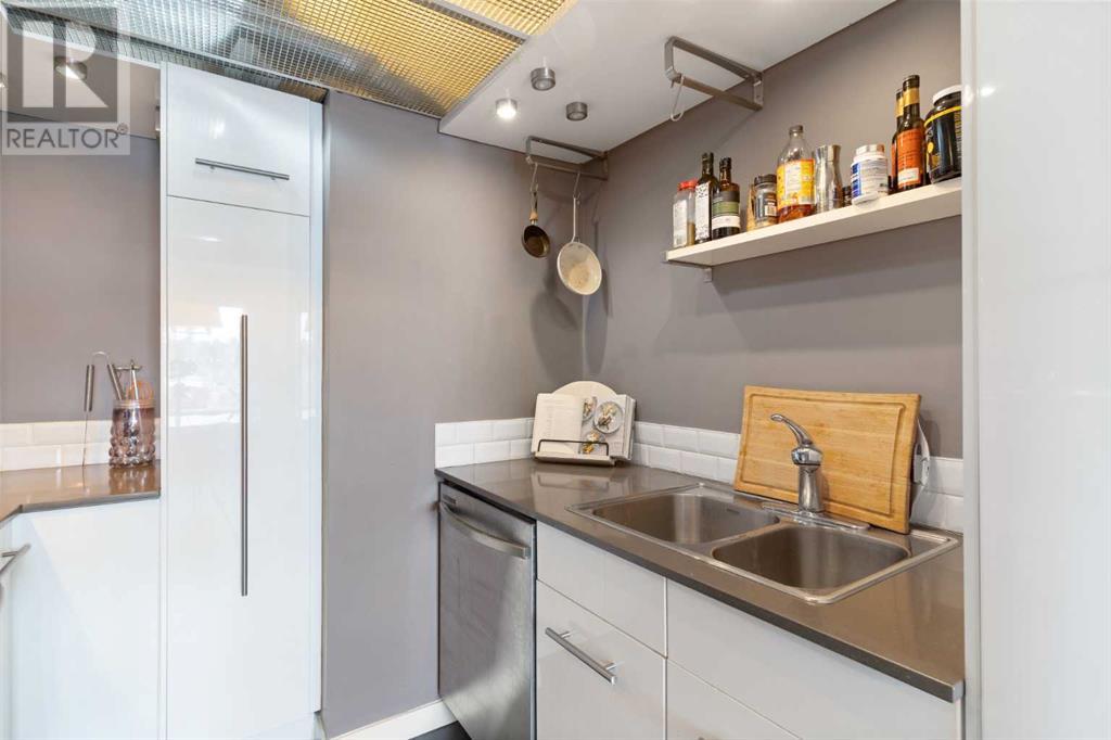 Single Family House for Sale in    Avenue SW Beltline Calgary 