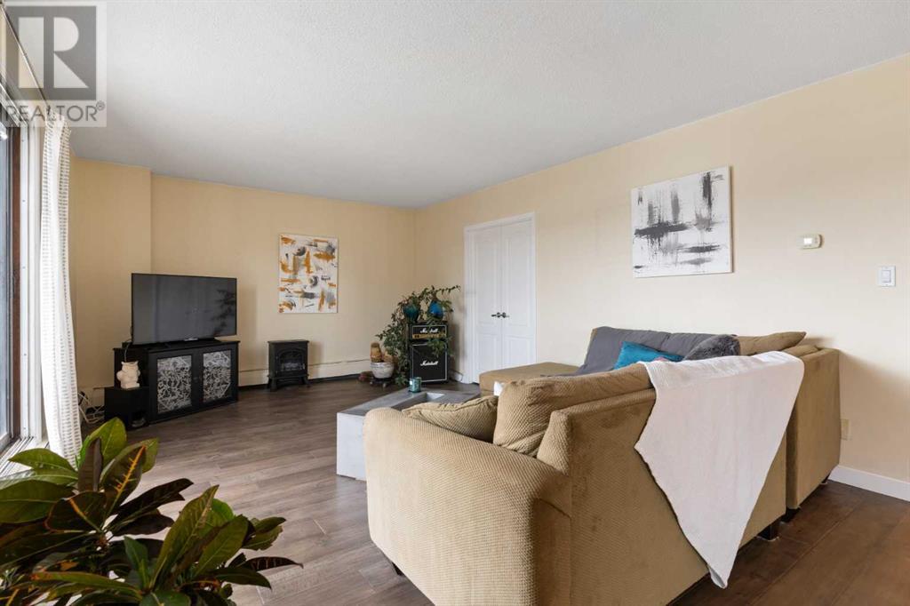 Single Family House for Sale in    Avenue SW Beltline Calgary 