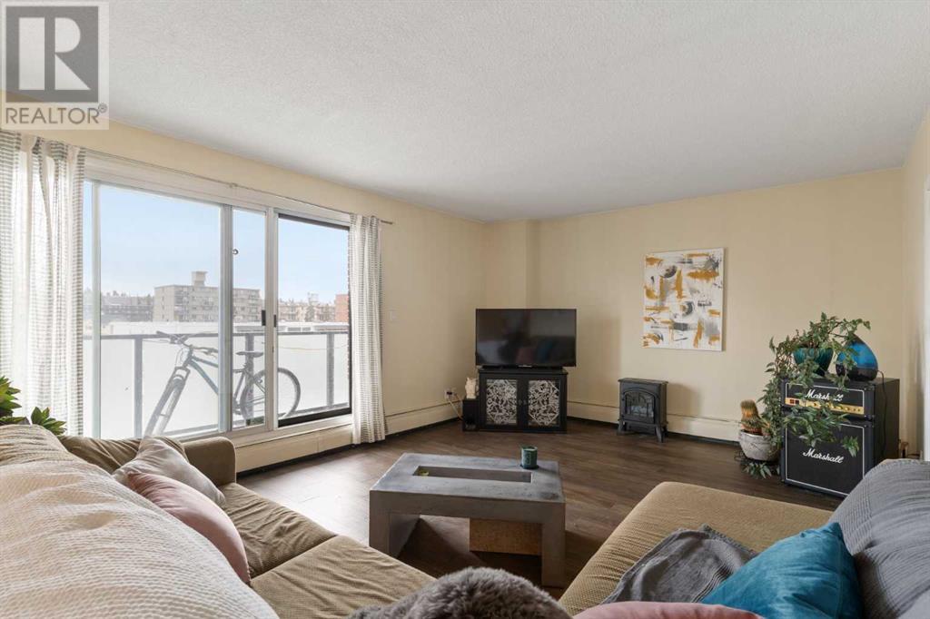 Single Family House for Sale in    Avenue SW Beltline Calgary 