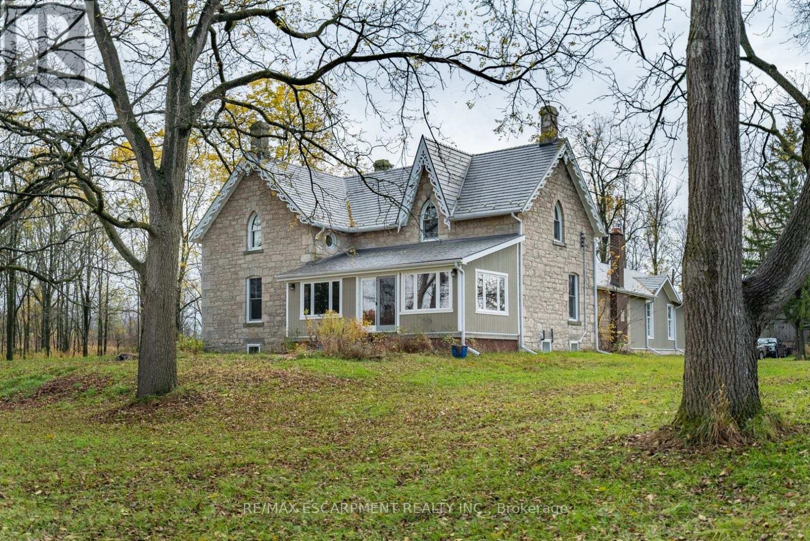 Photo 7 of 1172 8th Concession Road W, Hamilton ON