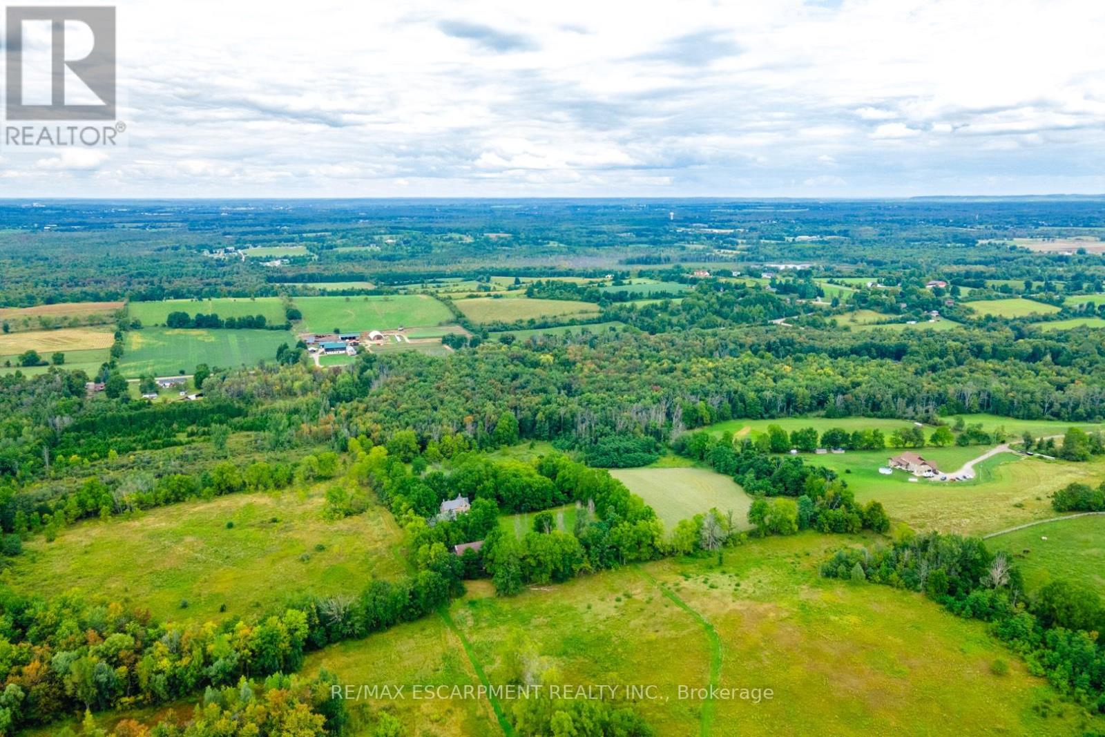 Photo 8 of 1172 8th Concession Road W, Hamilton ON