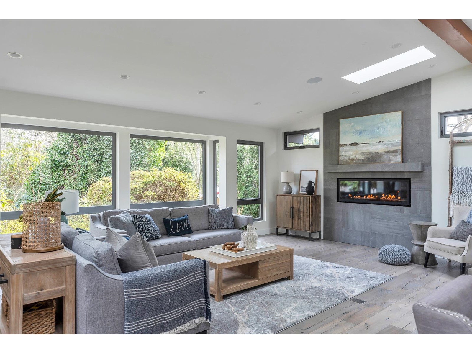 Photo 9 of 9023 Trattle Street, Langley BC