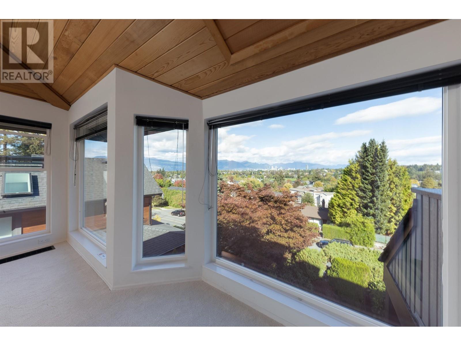 4393 PUGET DRIVE, Vancouver