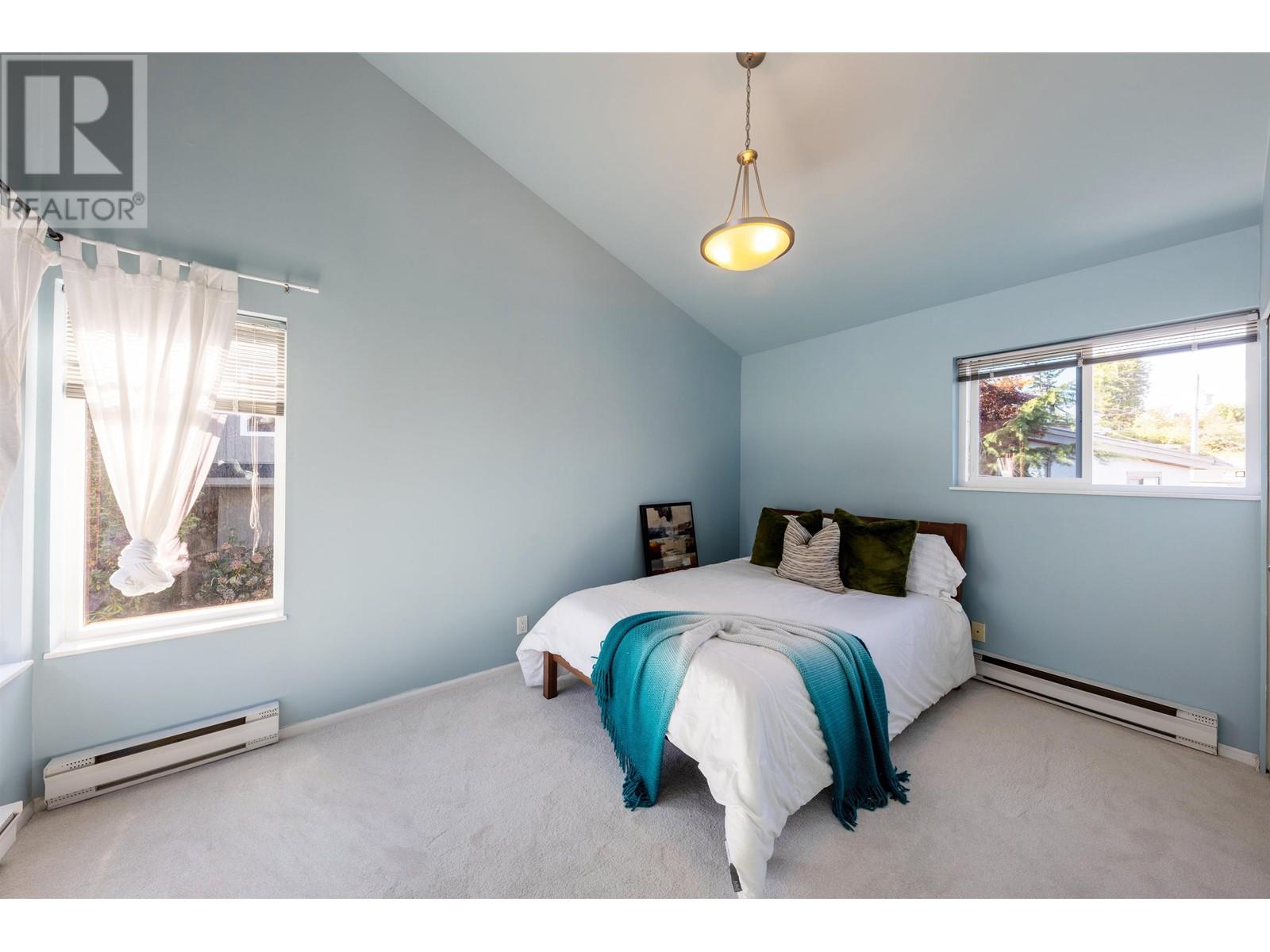 4393 PUGET DRIVE, Vancouver