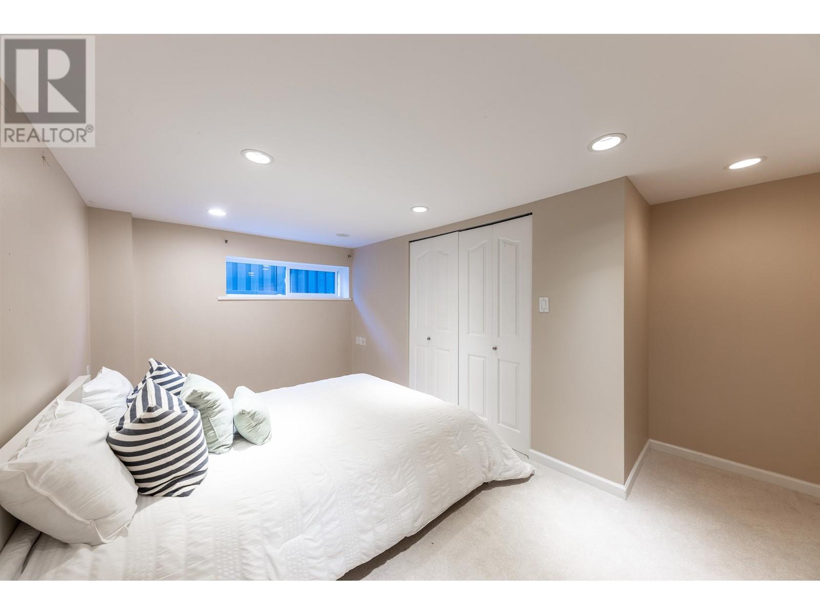 4393 PUGET DRIVE, Vancouver