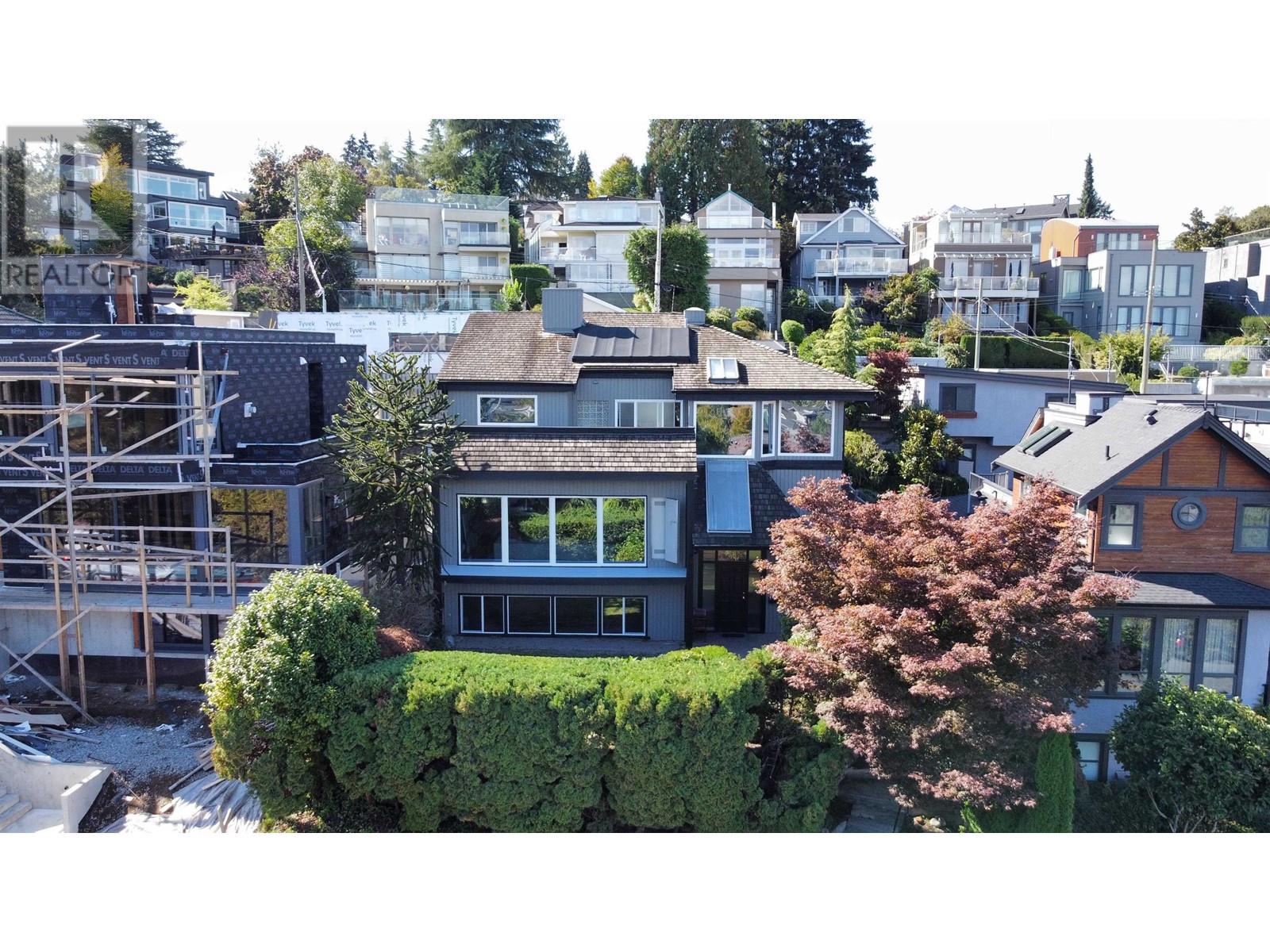 4393 PUGET DRIVE, Vancouver