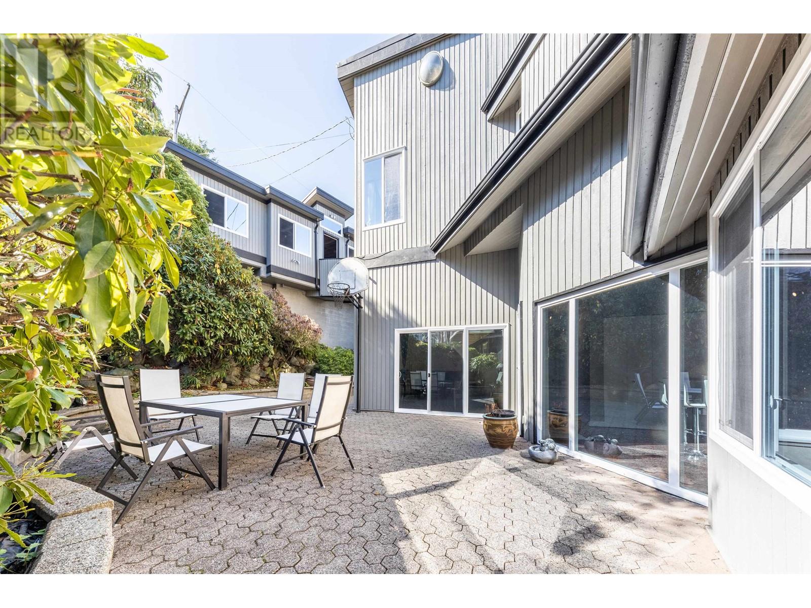 4393 PUGET DRIVE, Vancouver