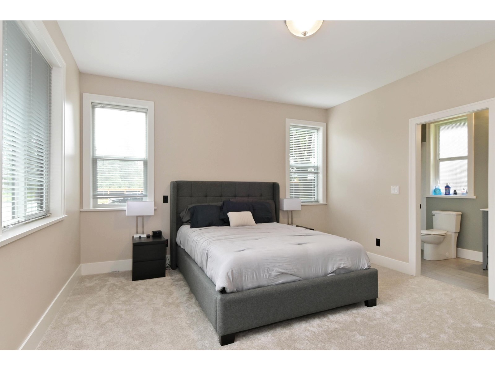 Photo 17 of 26393 64 Avenue, Langley BC