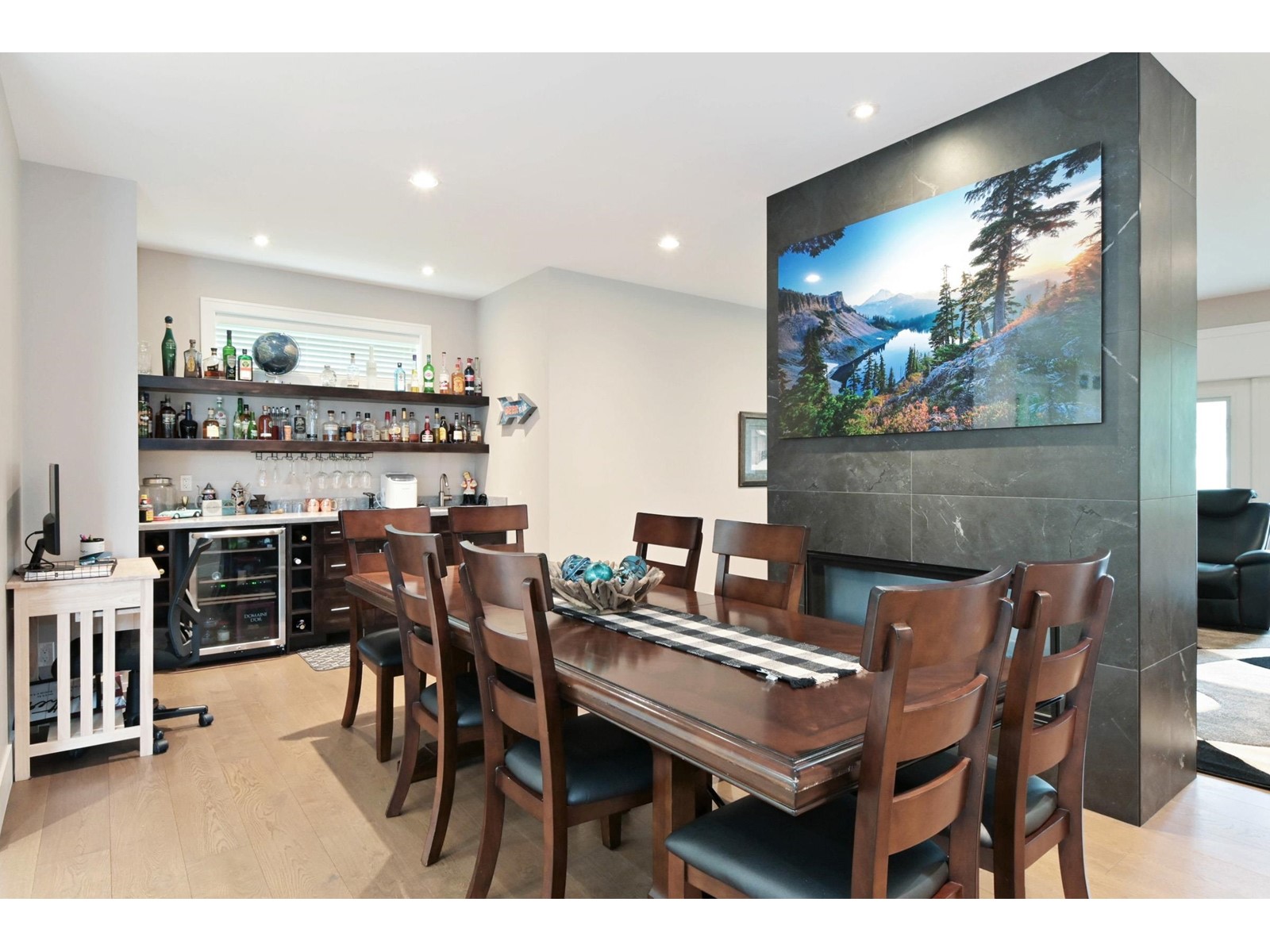 Photo 8 of 26393 64 Avenue, Langley BC