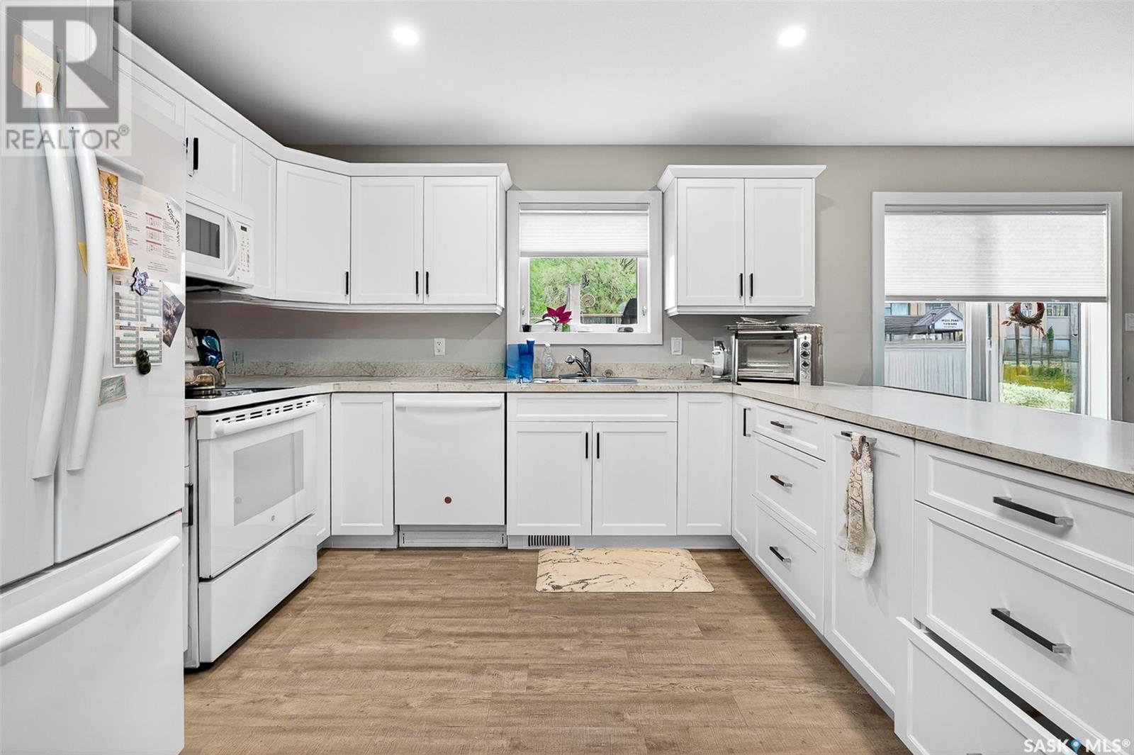 Photo 33 of A B 125 2nd Avenue Ne, Moose Jaw SK