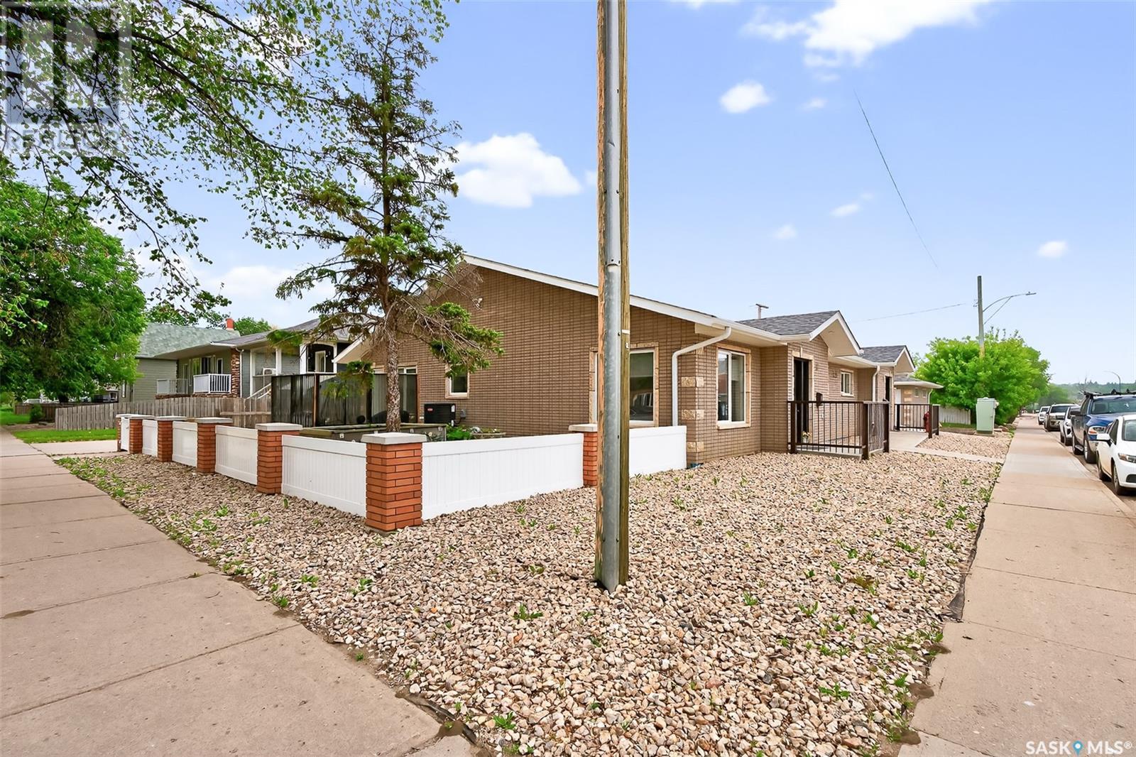 Photo 25 of A B 125 2nd Avenue Ne, Moose Jaw SK