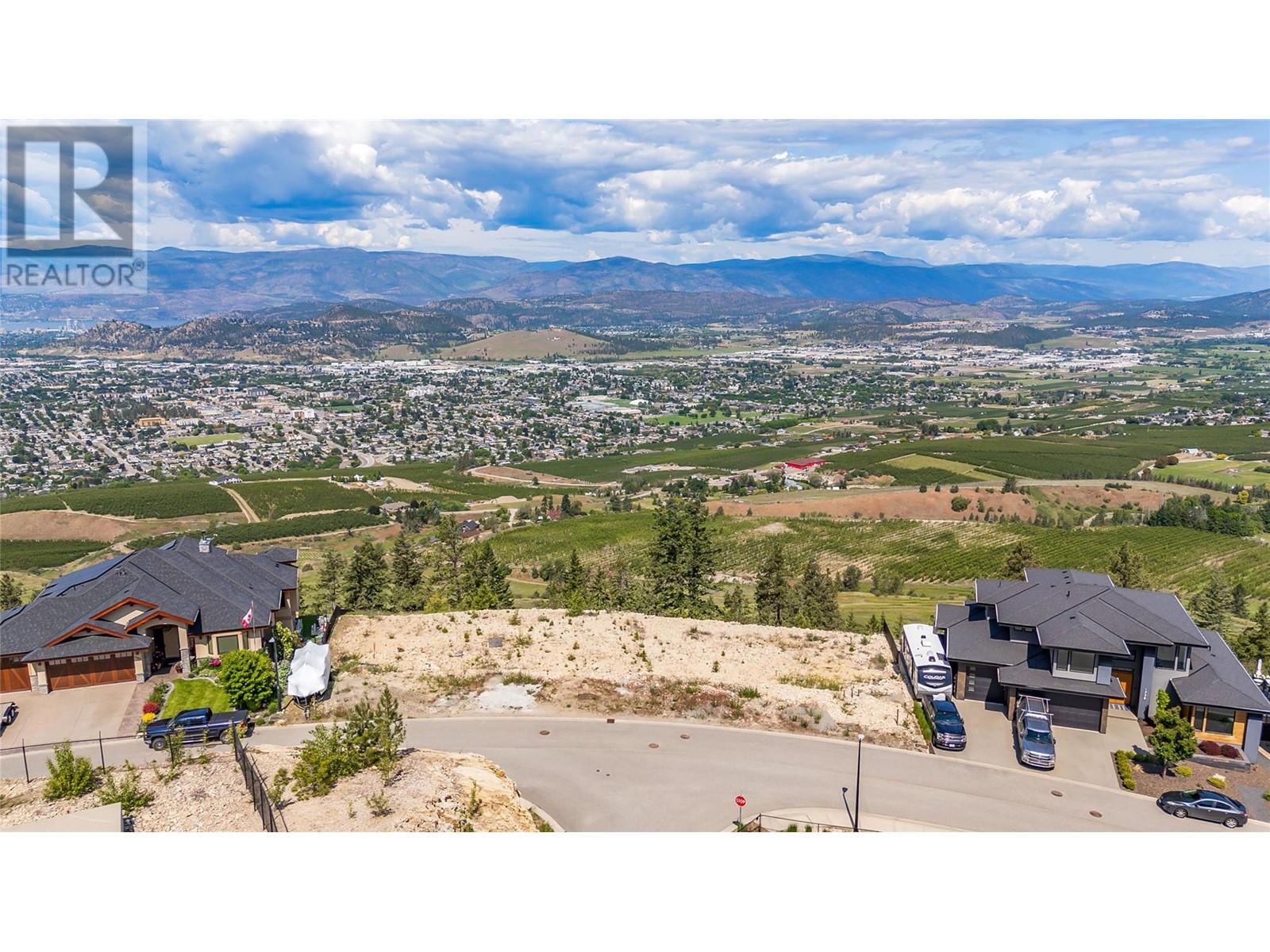  1726 Carnegie Street, Kelowna