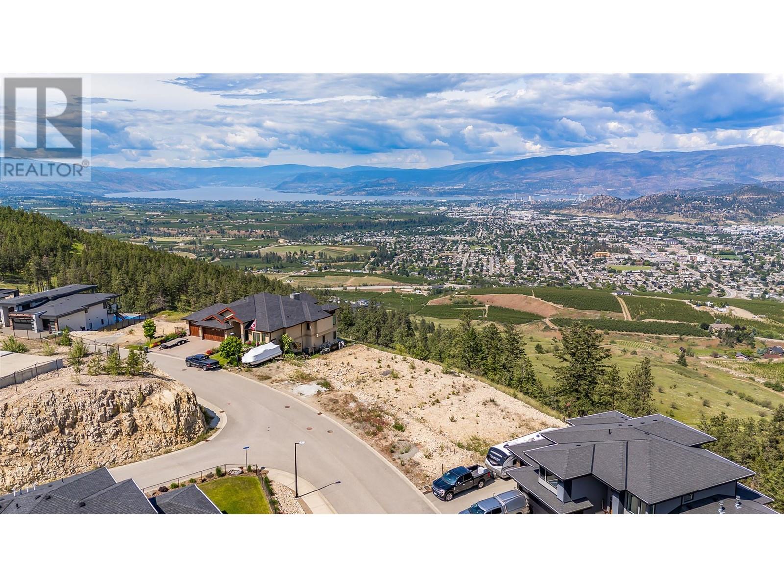  1726 Carnegie Street, Kelowna