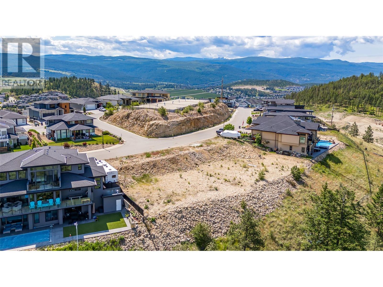  1726 Carnegie Street, Kelowna