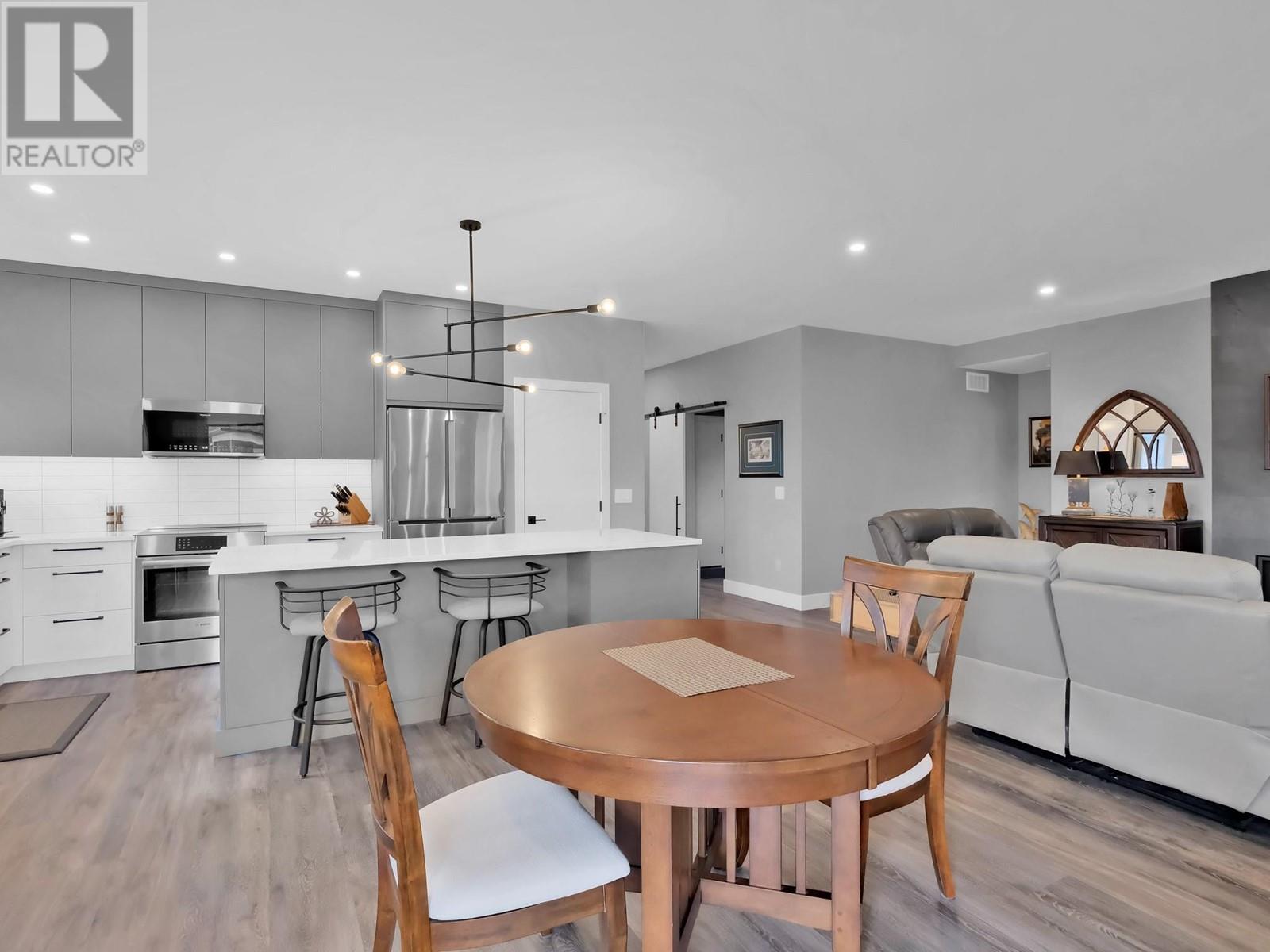 1940 HARRIS Drive, Penticton