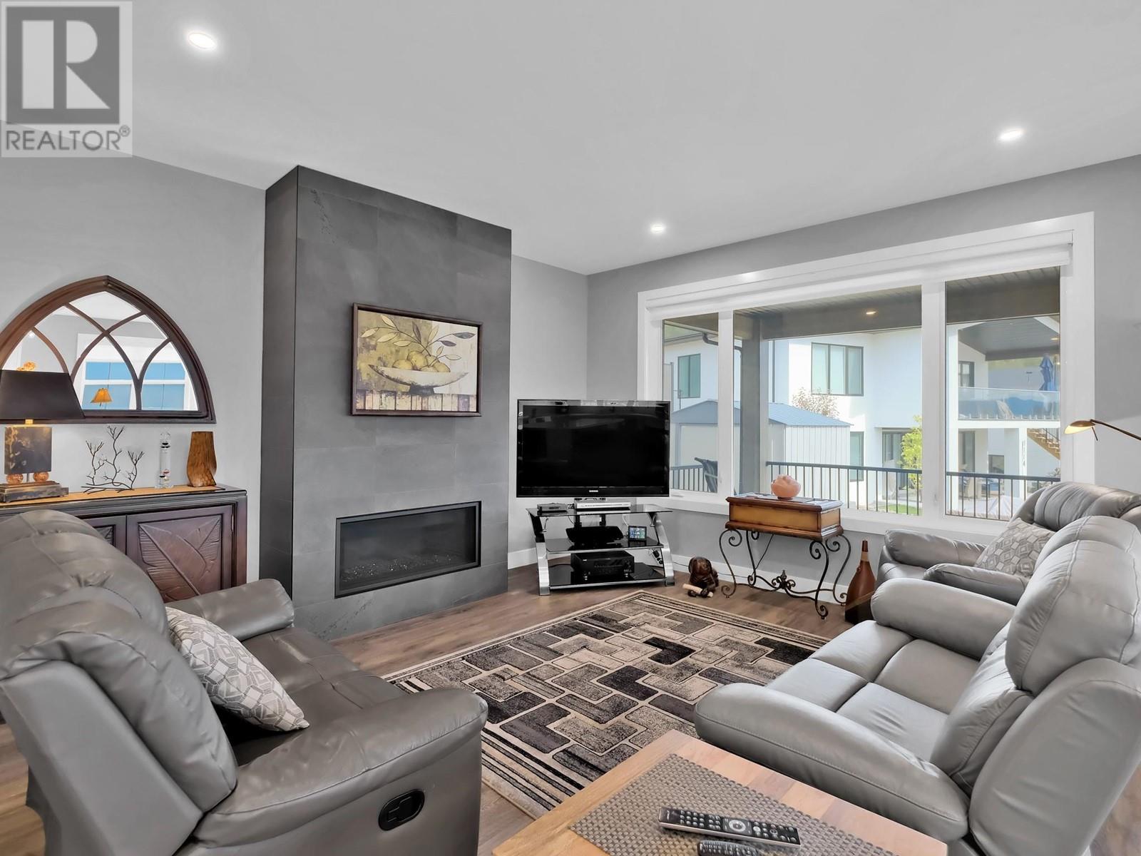 1940 HARRIS Drive, Penticton