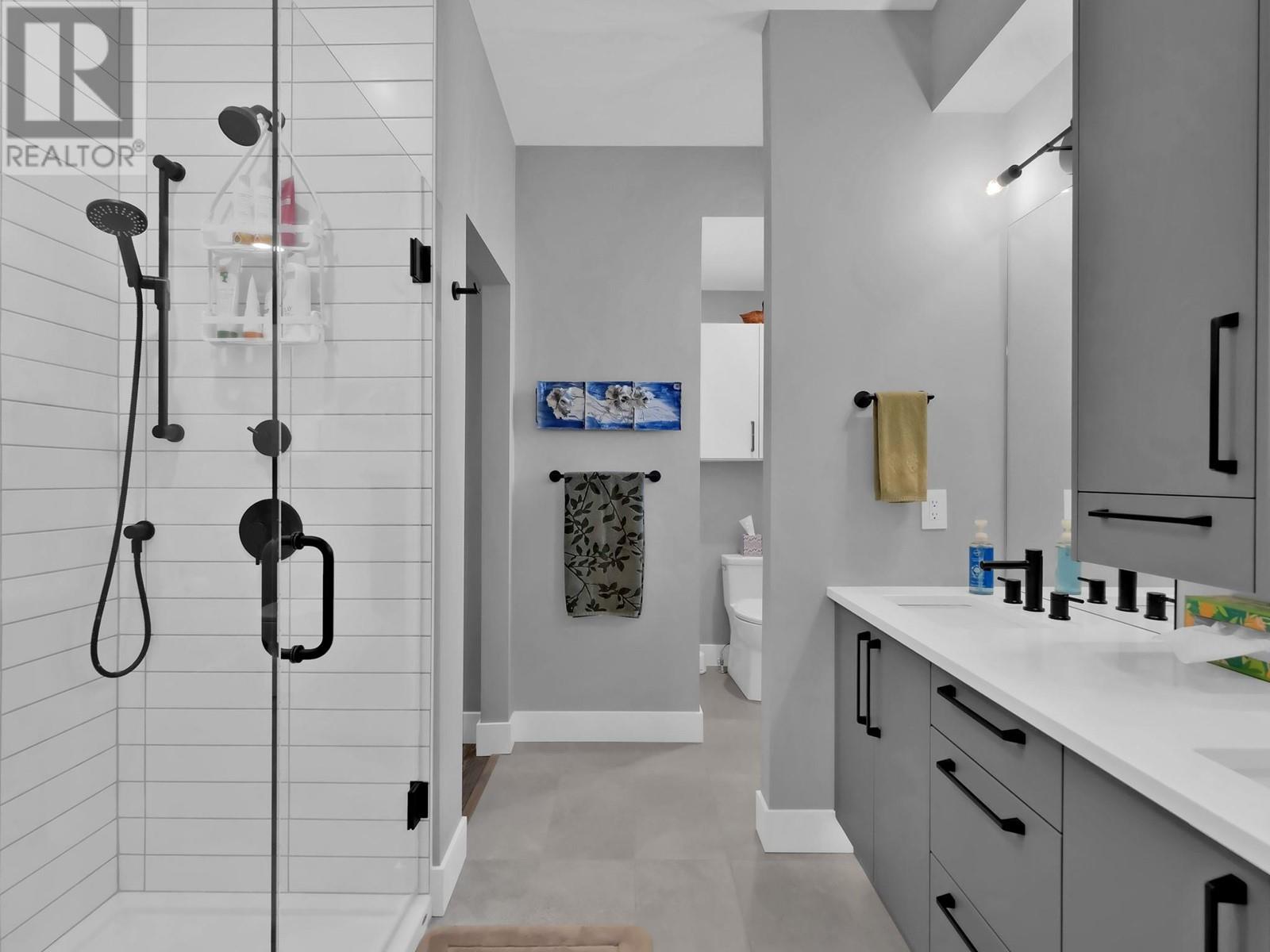 1940 HARRIS Drive, Penticton