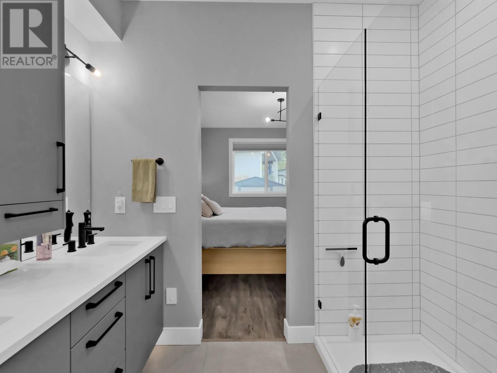 1940 HARRIS Drive, Penticton