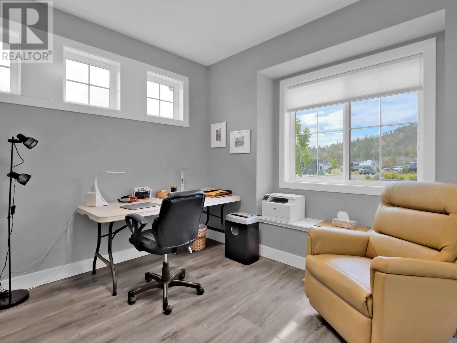 1940 HARRIS Drive, Penticton