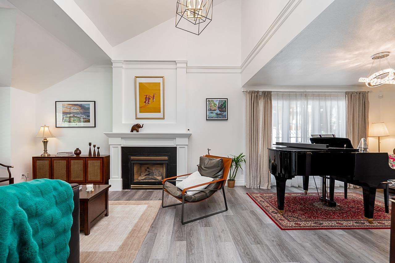 Photo 3 of 13774 Crescent Road, Surrey BC