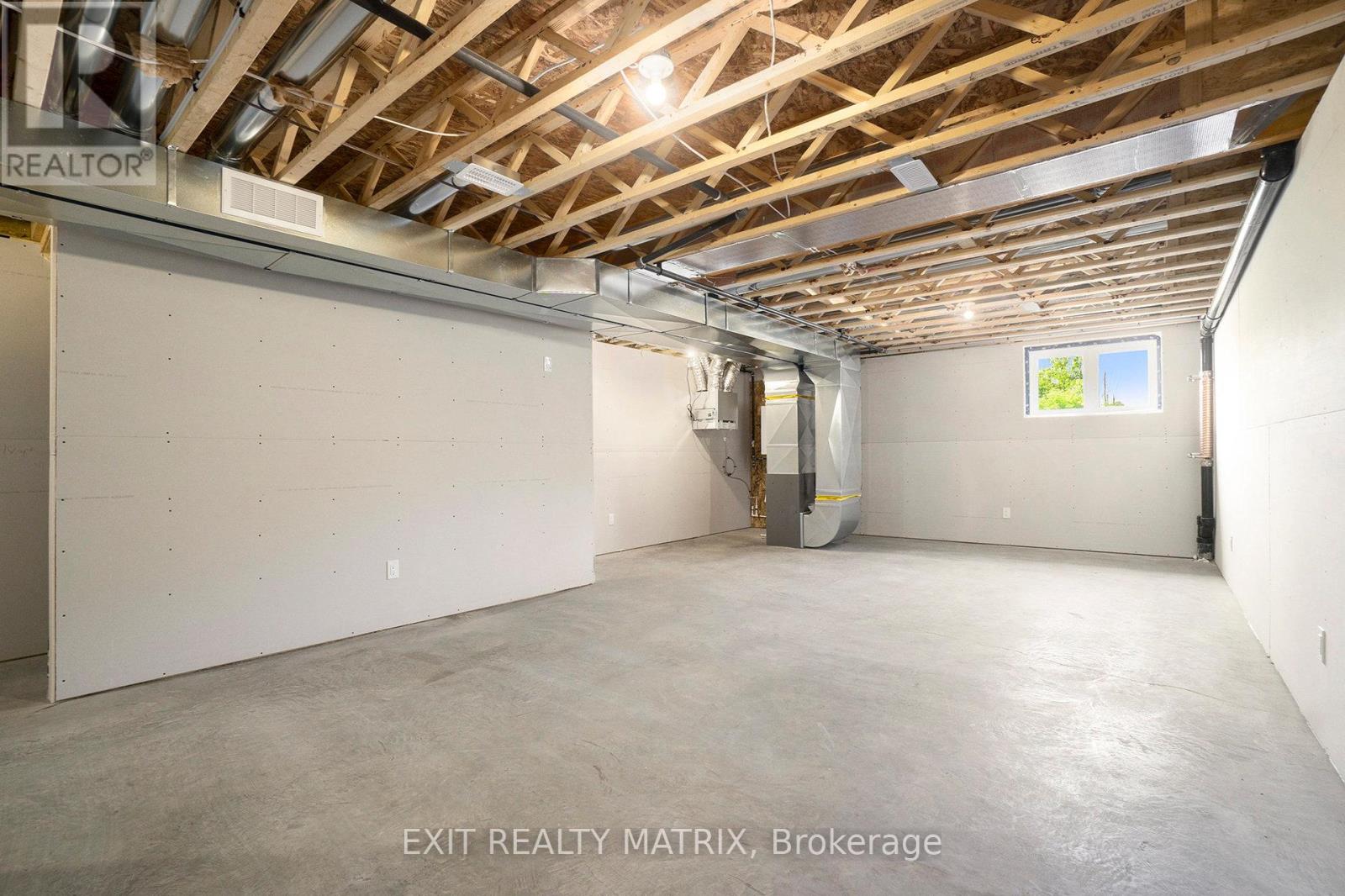 Photo 17 of 964 Cologne Street, Russell ON
