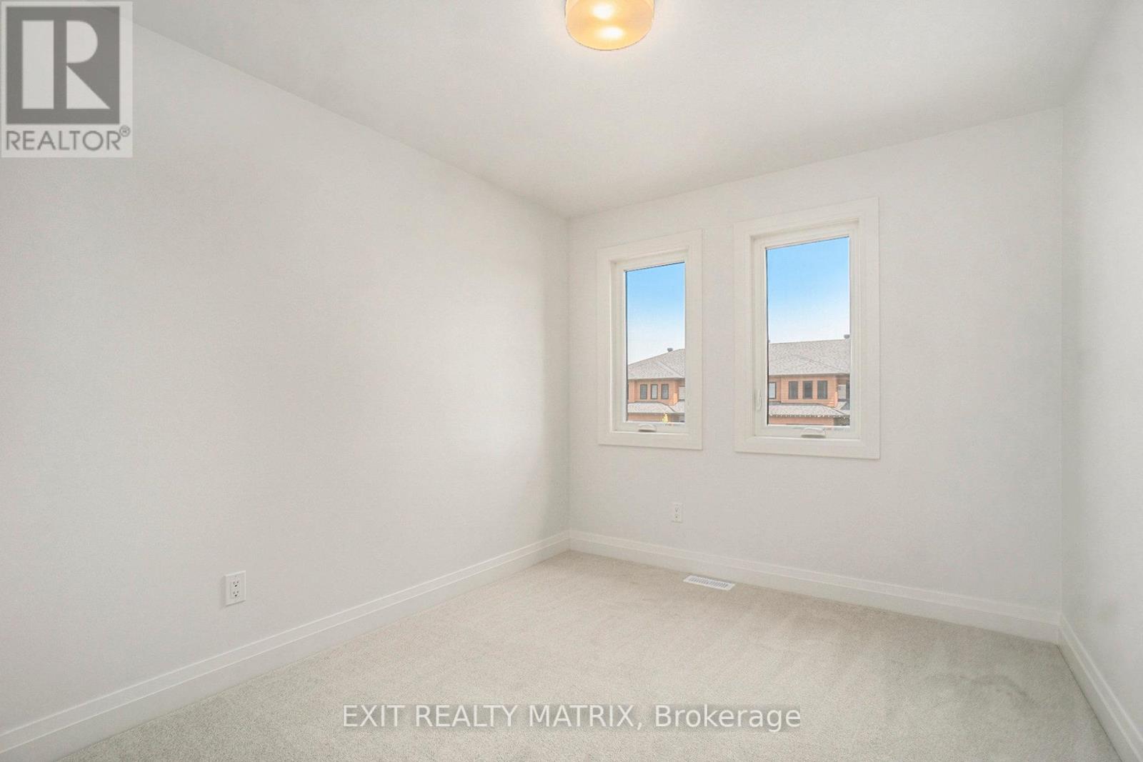 Photo 12 of 966 Cologne Street, Russell ON