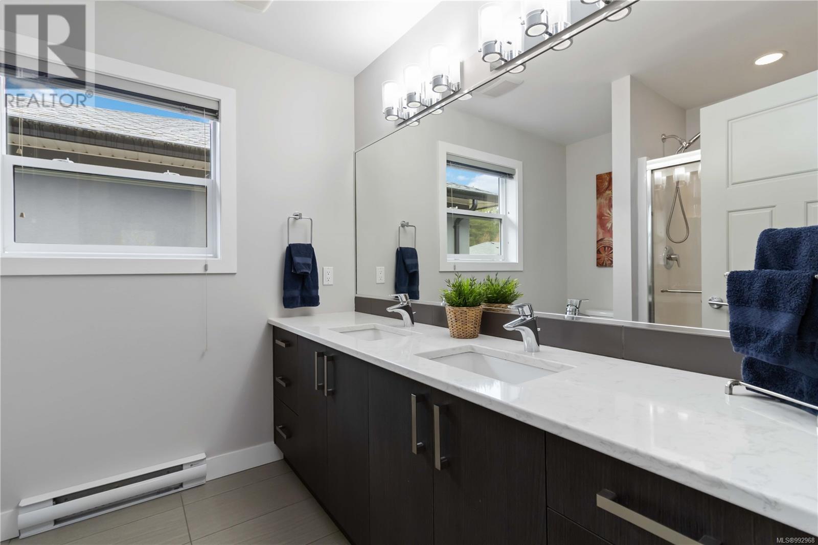3499 Luxton Rd, Langford real estate listing 992968